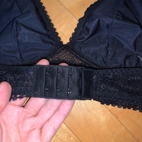 [S] VICTORIA’S SECRET bralette bundle - Picture 13 of 16
